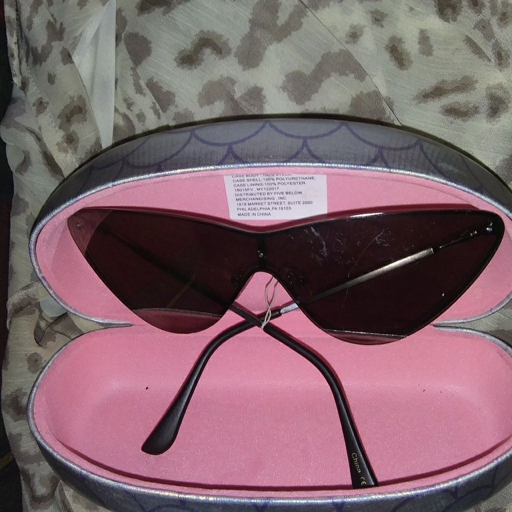 Betsey Johnson sunglasses & coin clutch